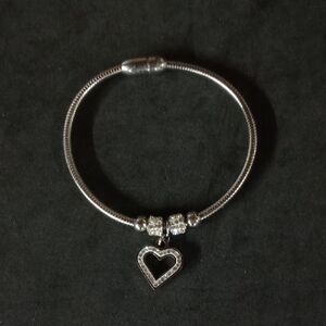 Sparkling Rhinestone Heart Bracelet #A293